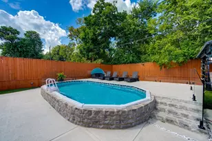 8910 Marinette Dr, Houston, TX 77074 - Photo 42