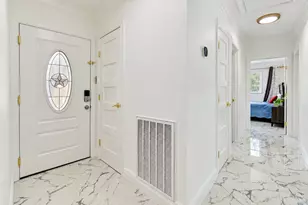 8910 Marinette Dr, Houston, TX 77074 - Photo 6