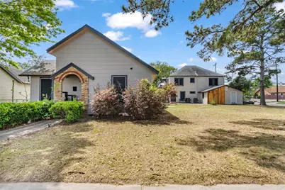 2633 W Main Street, Baytown, TX 77520 - Photo 1