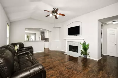 2319 Blue Reef Drive, Katy, TX 77449 - Photo 8
