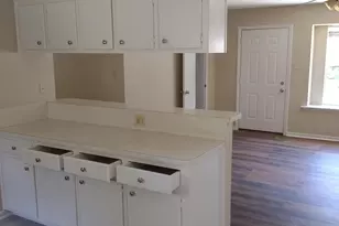 102 Libby Cir, Willis, TX 77378 - Photo 8