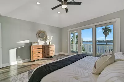 1519 Bayou Shore Drive, Galveston, TX 77551 - Photo 40