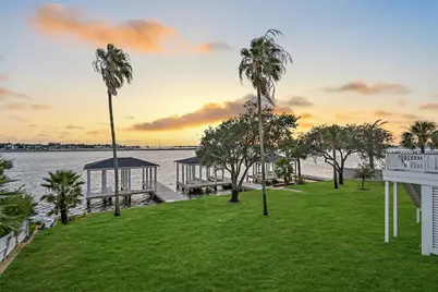 1519 Bayou Shore Drive, Galveston, TX 77551 - Photo 46