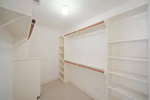 8690 Meadowcroft Dr, Houston, TX 77063 - Photo 32