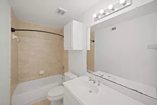 8690 Meadowcroft Dr, Houston, TX 77063 - Photo 20