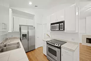 8690 Meadowcroft Dr, Houston, TX 77063 - Photo 18