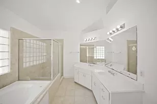 8690 Meadowcroft Dr, Houston, TX 77063 - Photo 30