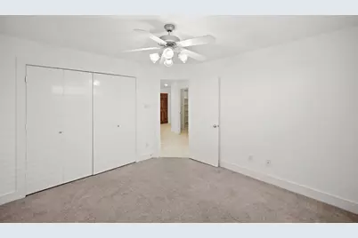 8690 Meadowcroft Drive, Houston, TX 77063 - Photo 24