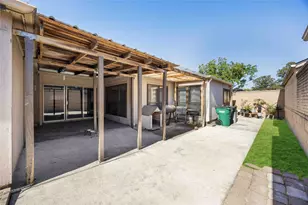 2423 Prides Crossing Rd, Houston, TX 77067 - Photo 26