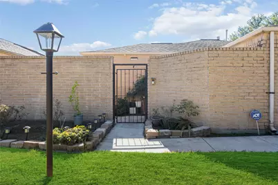 2423 Prides Crossing Road, Houston, TX 77067 - Photo 1