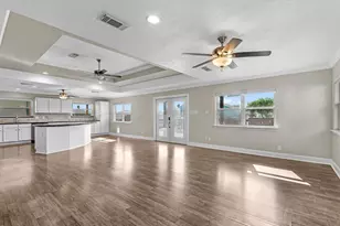 258 Barracuda St, Hitchcock, TX 77563 - Photo 10