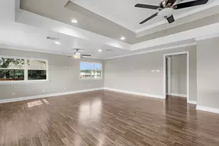 258 Barracuda St, Hitchcock, TX 77563 - Photo 8