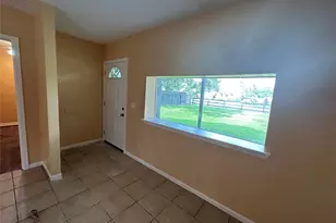 9334 Lomax St, Houston, TX 77093 - Photo 8