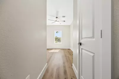 5949 Collingsworth Street, Houston, TX 77026 - Photo 16