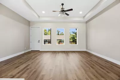 5949 Collingsworth Street, Houston, TX 77026 - Photo 12