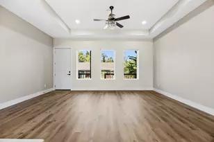 5949 Collingsworth St, Houston, TX 77026 - Photo 12