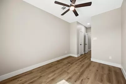 5949 Collingsworth Street, Houston, TX 77026 - Photo 18