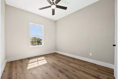 5949 Collingsworth Street, Houston, TX 77026 - Photo 20