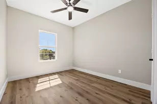 5949 Collingsworth St, Houston, TX 77026 - Photo 20
