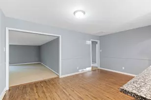 10502 Royal Oaks Dr, Houston, TX 77016 - Photo 16