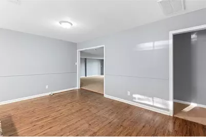 10502 Royal Oaks Drive, Houston, TX 77016 - Photo 10