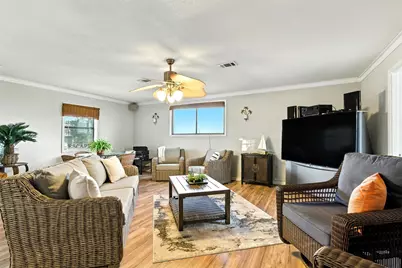 7215 Beau Rue Street, Hitchcock, TX 77563 - Photo 8