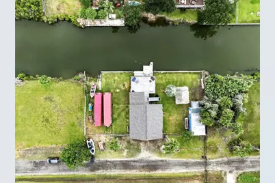 7215 Beau Rue Street, Hitchcock, TX 77563 - Photo 4