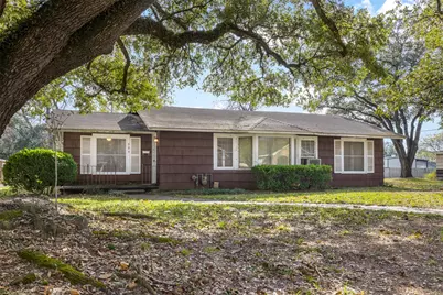 323 Harbert Street, Columbus, TX 78934 - Photo 2