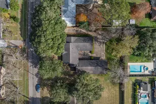 323 Harbert St, Columbus, TX 78934 - Photo 24