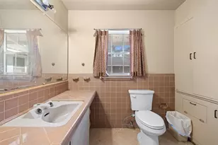 323 Harbert St, Columbus, TX 78934 - Photo 14