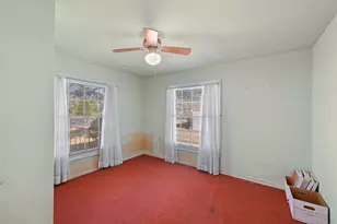 323 Harbert St, Columbus, TX 78934 - Photo 18