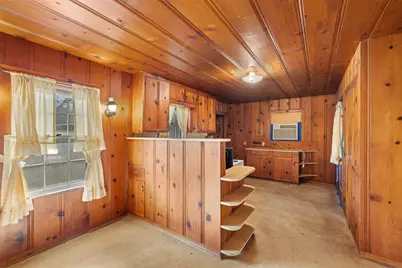 323 Harbert Street, Columbus, TX 78934 - Photo 10