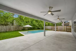 22 E New Avery Pl, Spring, TX 77382 - Photo 16