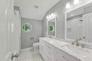 22 E New Avery Pl, Spring, TX 77382 - Photo 40