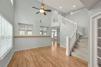 22 E New Avery Place, Spring, TX 77382 - Photo 6