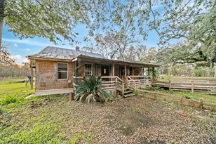 209 River Rd, Angleton, TX 77515 - Photo 34