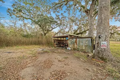 209 River Road, Angleton, TX 77515 - Photo 28