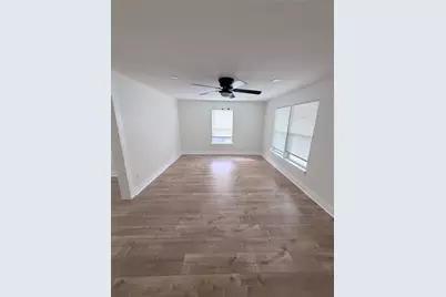 1526 E 32nd 1/2 Street, Houston, TX 77022 - Photo 6