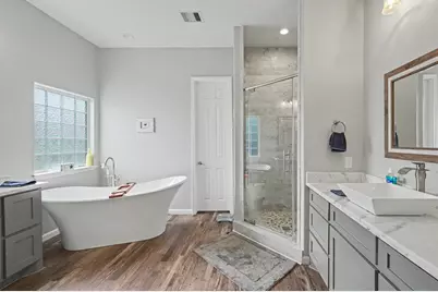915 N Hunting Tower Run, Conroe, TX 77316 - Photo 16