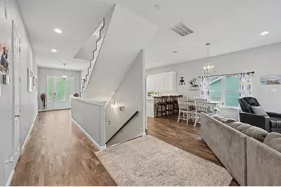 915 N Hunting Tower Run, Conroe, TX 77316 - Photo 18