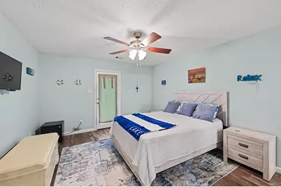 915 N Hunting Tower Run, Conroe, TX 77316 - Photo 32