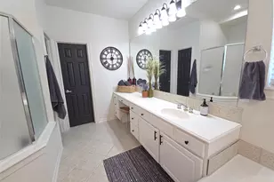 22 Columnberry Ct, Conroe, TX 77384 - Photo 6