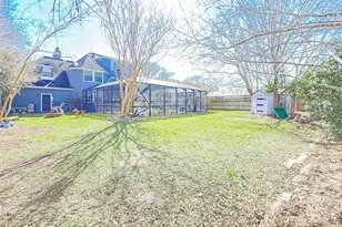 443 Huckleberry Dr, Lake Jackson, TX 77566 - Photo 8