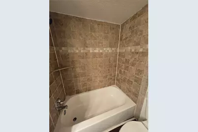 5661 Birchmont Drive #E, Houston, TX 77091 - Photo 14