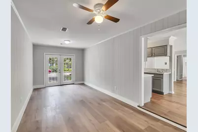 807 Dr Martin Luther King Jr Place N, Conroe, TX 77301 - Photo 18