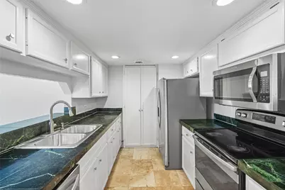 12633 Memorial Drive #118, Houston, TX 77024 - Photo 4