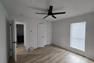 409 Brook Hollow Dr, Conroe, TX 77385 - Photo 24
