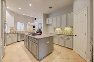 12 Mary's Creek Ln, Friendswood, TX 77546 - Photo 14