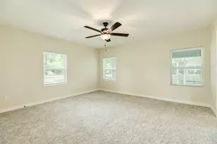 207 Stockman St, Sweeny, TX 77480 - Photo 16