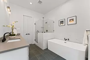 6421 Madrid St, Houston, TX 77021 - Photo 14